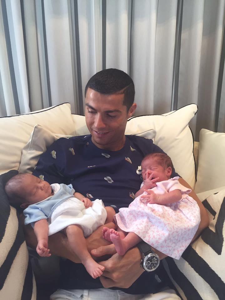  The birth of his twins allowed Cristiano Ronaldo to leave Portugal camp early