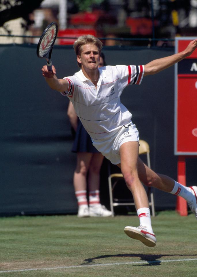  Andrew became a professional tennis player in 1986 and his best outing at a grand slam was reaching the third round of the US Open in 1986