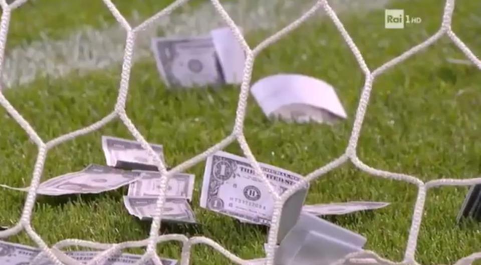  Fake dollar bills came down from the stands and temporarily delayed the game