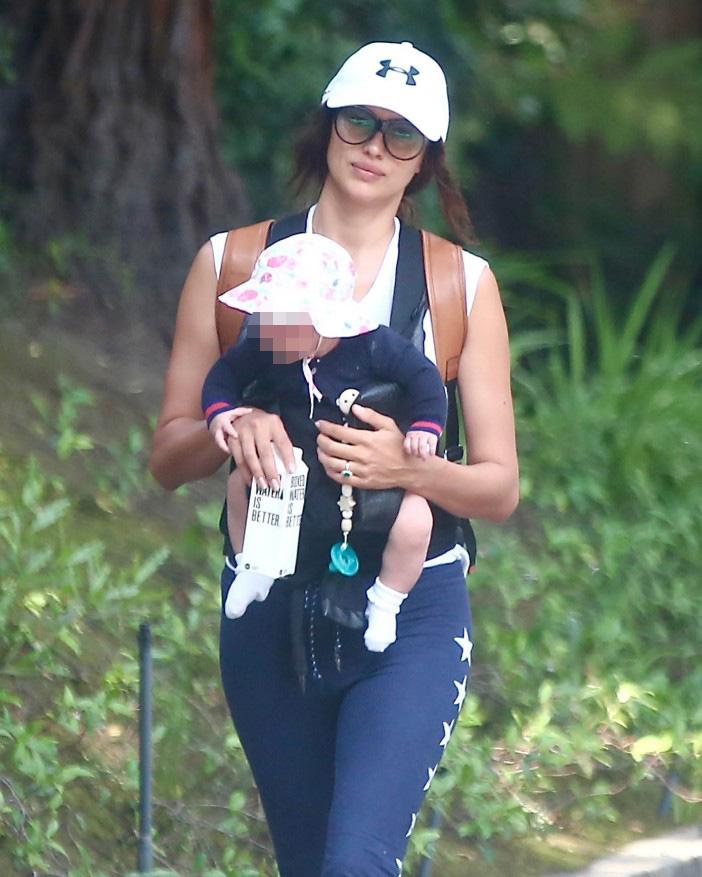 Irina Shayk tool a stroll with her baby Lea