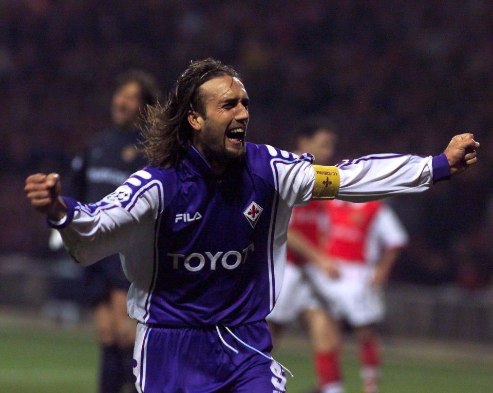  Gabriel Batistuta celebrates scoring winner over Arsenal in Champions League