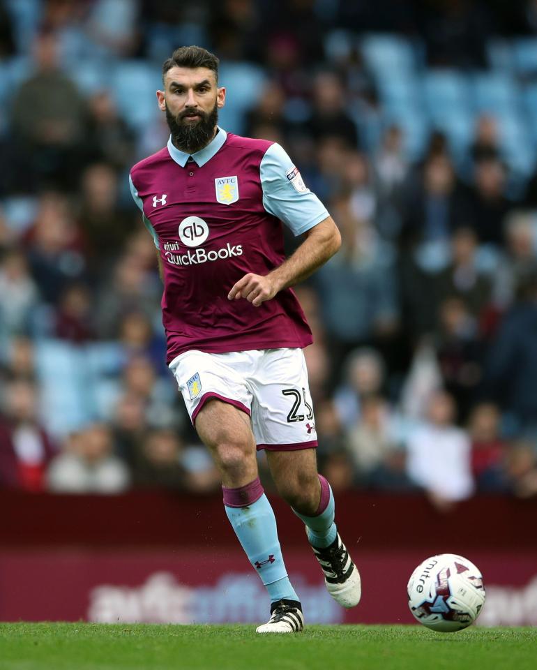  Mile Jedinak is one of the highest active players on the list