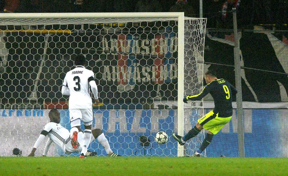  Lucas Perez sealed a memorable hat-trick against Basel in the Champions League group stage