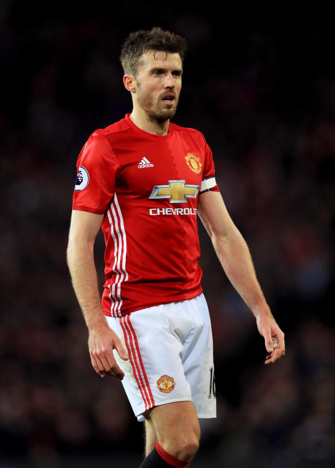  Michael Carrick is the new Manchester United captain as he succeeds Wayne Rooney who departed for Everton