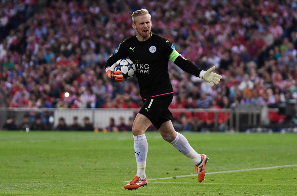  Leicester could let Kasper Schmeichel join Manchester United if they get a replacemen