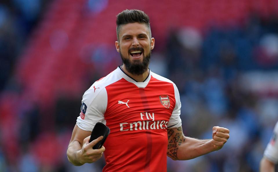  Arsenal striker Olivier Giroud is another option for Everton