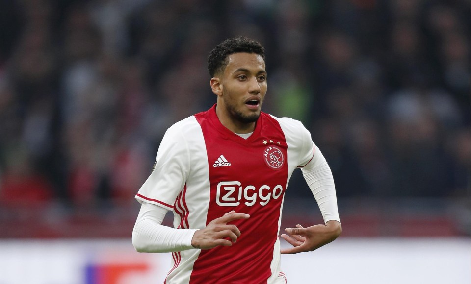 Everton make a late bid to sign Ajax defender Jairo Riedewald