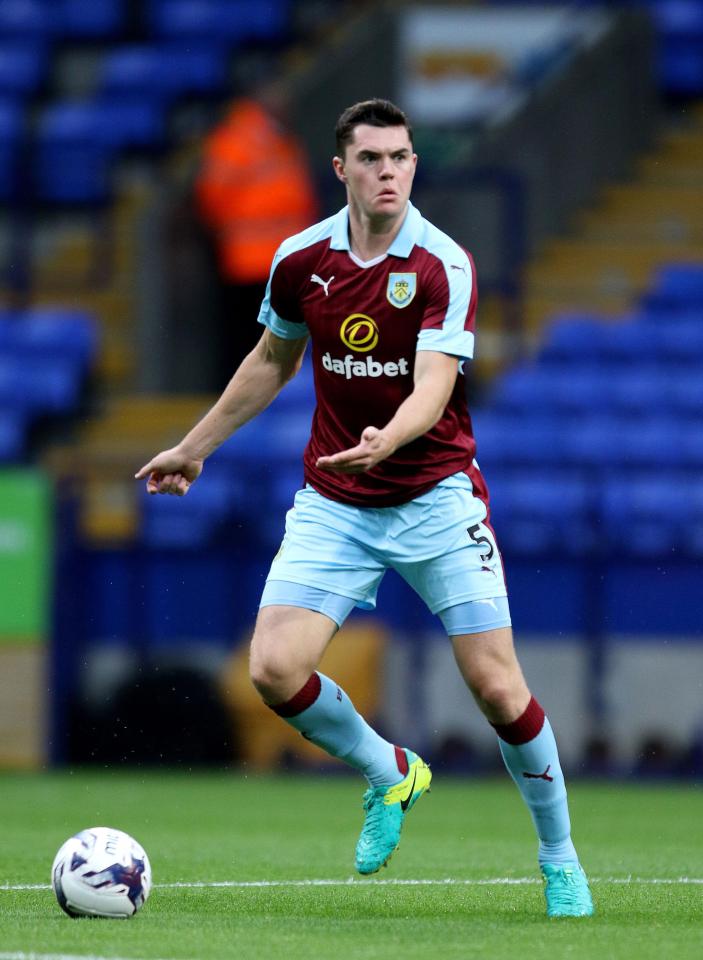  Michael Keane is leaving Burnley for Everton in a £25m deal