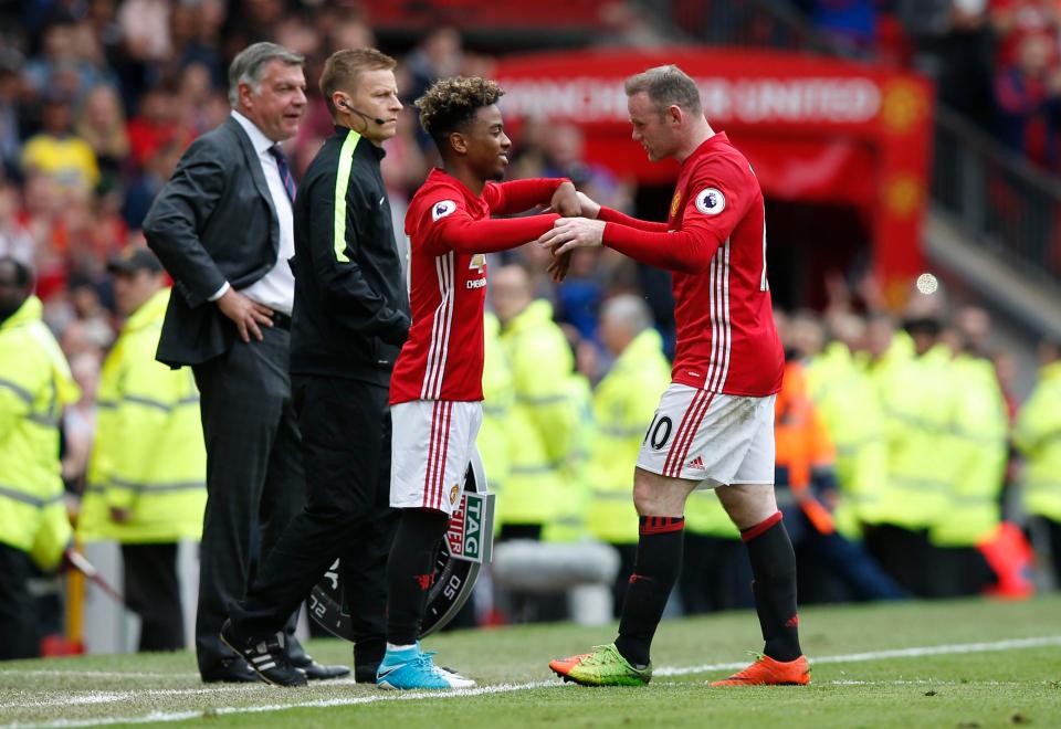  Wayne Rooney comes off at Old Trafford for substitute Angel Gomes