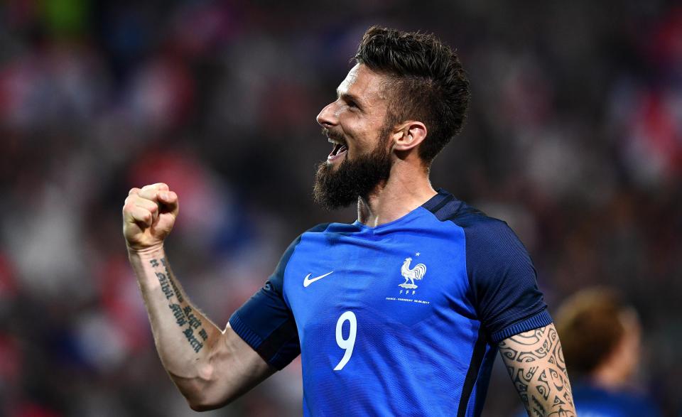  Arsenal star Olivier Giroud is eyeing up a move to his homeland