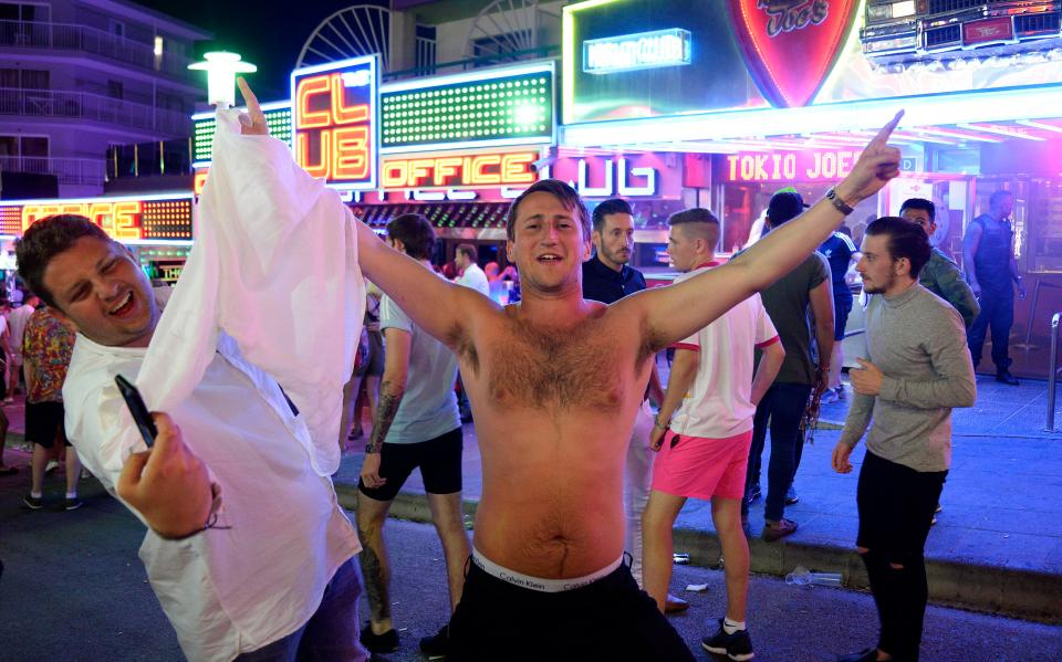  One man goes topless at night party on popular Punta Ballena street in Magaluf