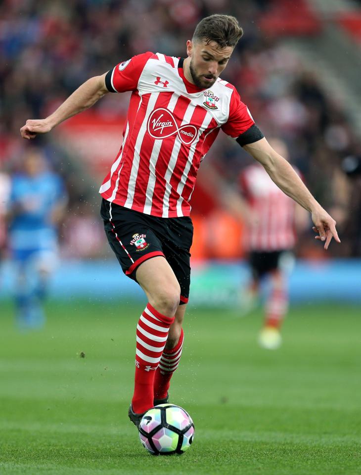  West Brom have signed striker Jay Rodriguez from Southampton in a £15m deal