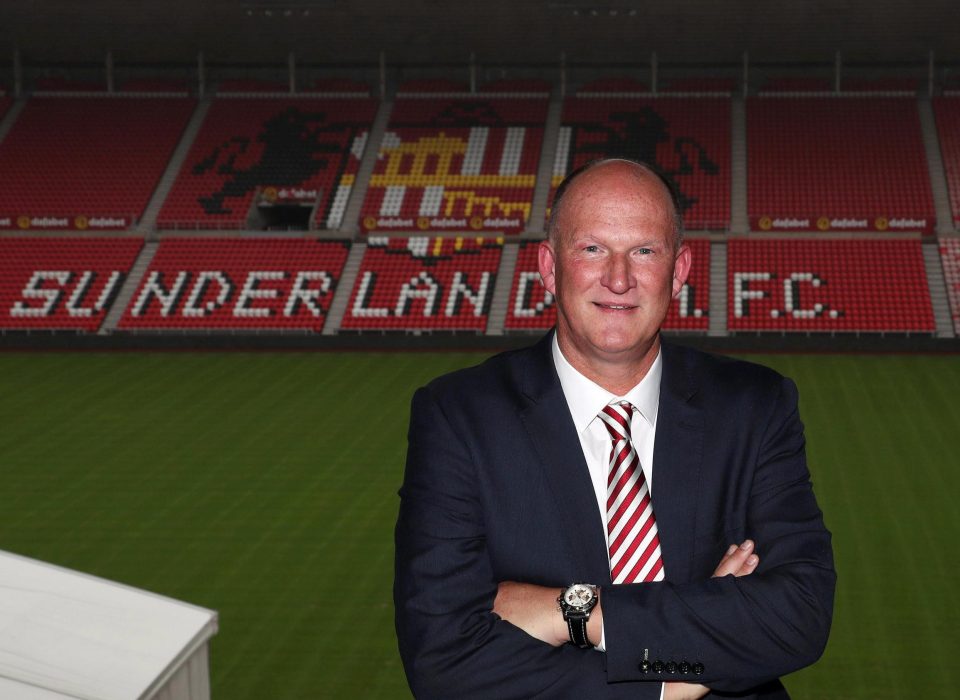  New Sunderland boss Simon Grayson is on the hunt for an experienced keeper