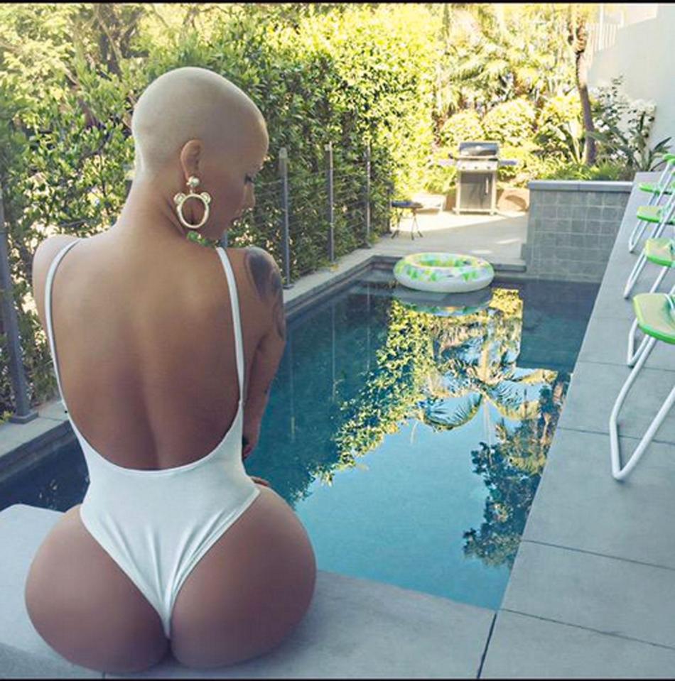  A calculator is needed to work out Amber Rose's formidable dimensions