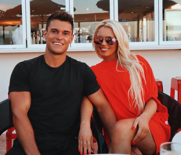  Rob Lipsett and Shannen Reilly McGrath got cosy after leaving Love Island