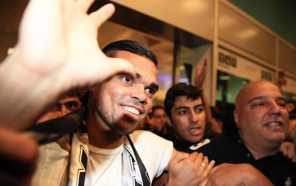  Pepe arrives in Istanbul on a private jet but is still mobbed by hundreds of fans