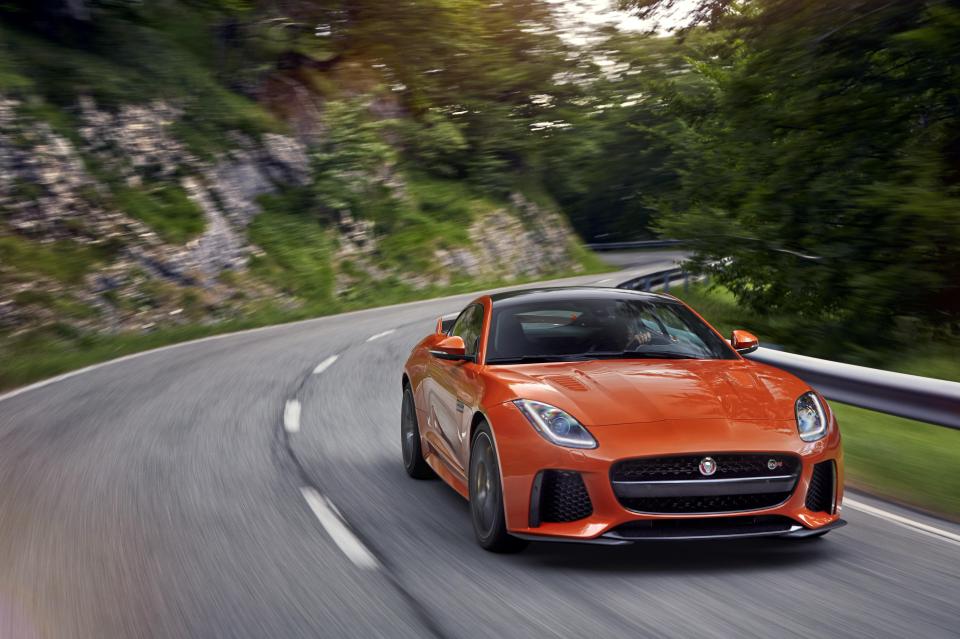  Jaguar F-Type SVR is pure style