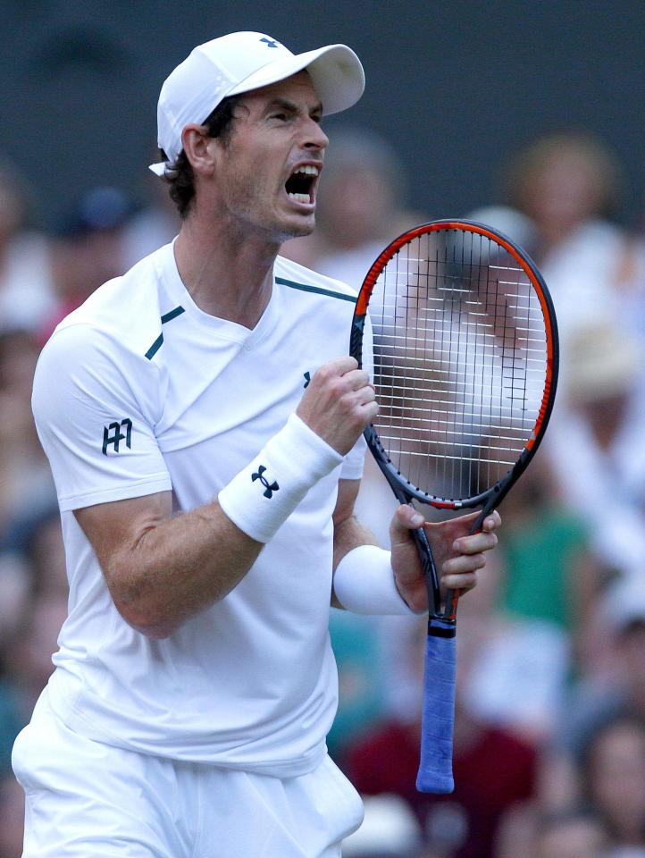  Andy Murray reacts after beating Fabio Fognini in his last match on Centre Court