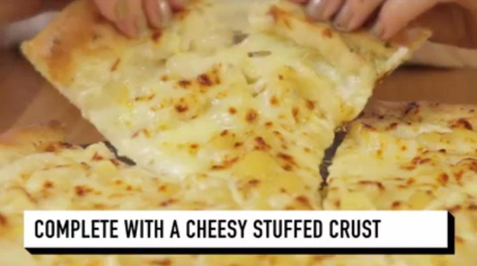  The crust of the base is filled with even more cheese