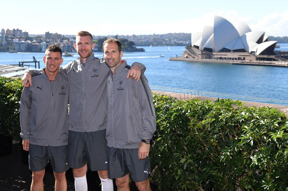  Per Mertesacker shared a fine view of Syney Opera House with Laurent Koscielny and Petr Cech