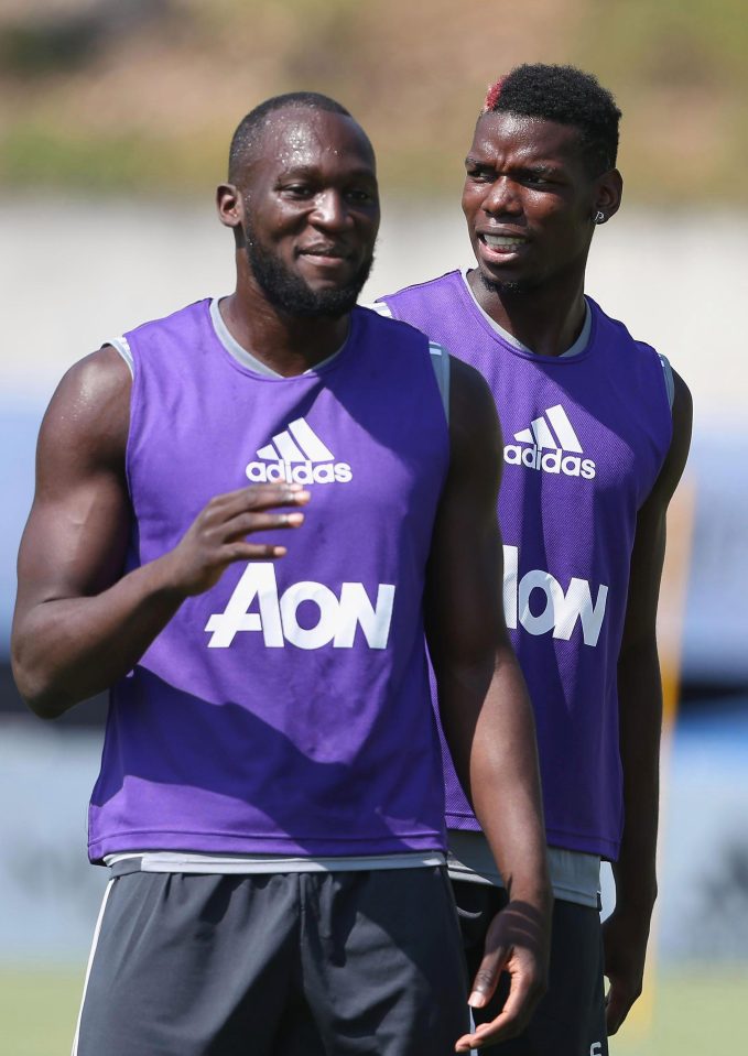  Romelu Lukaku and Paul Pogba looked to be enjoying training with the team