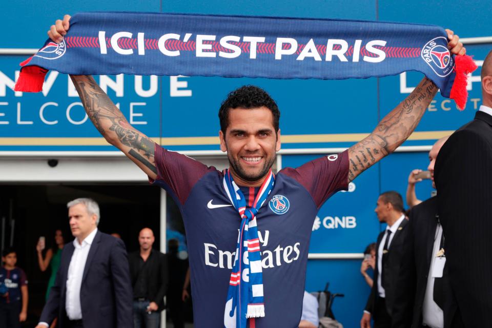  Paris Saint-Germain snapped Dani Alves up on a free transfer