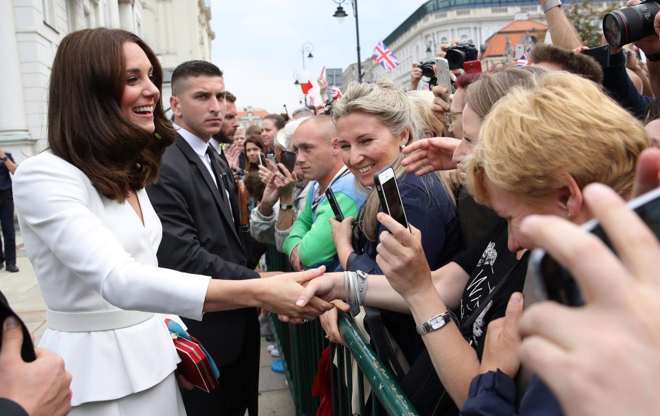  Kate greets residents in Warsaw