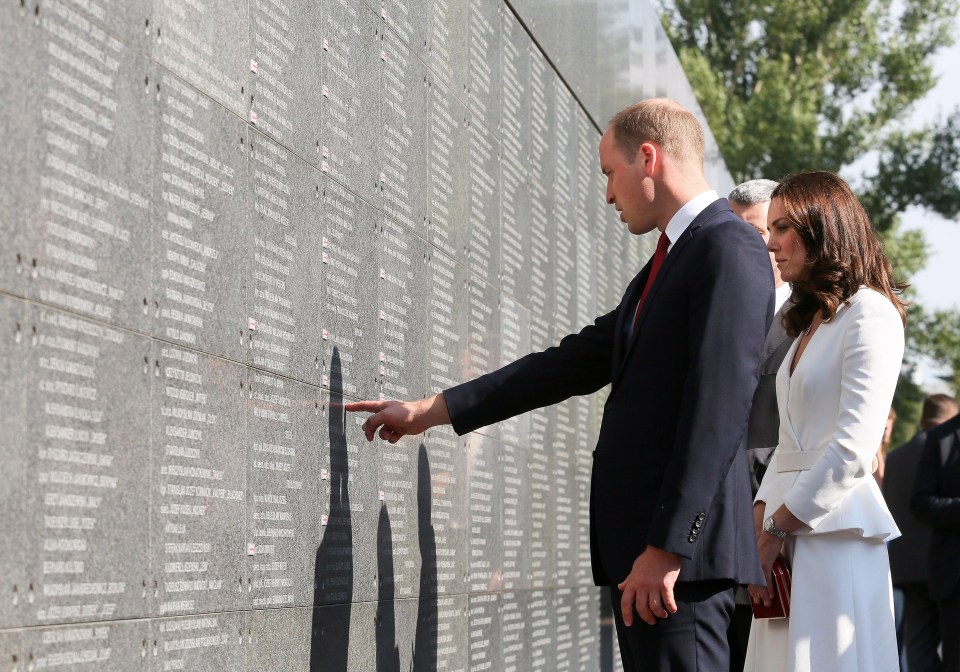 The couple paid their respects at the Warsaw Rising Museum