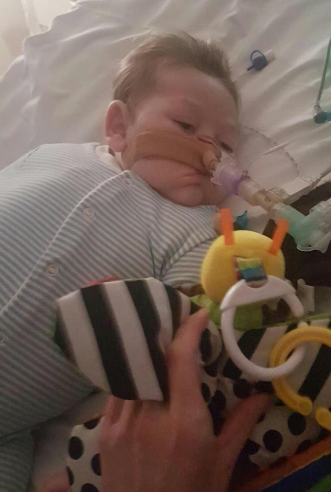  Charlie Gard's parents released a photo of the terminally ill tot with his eyes open