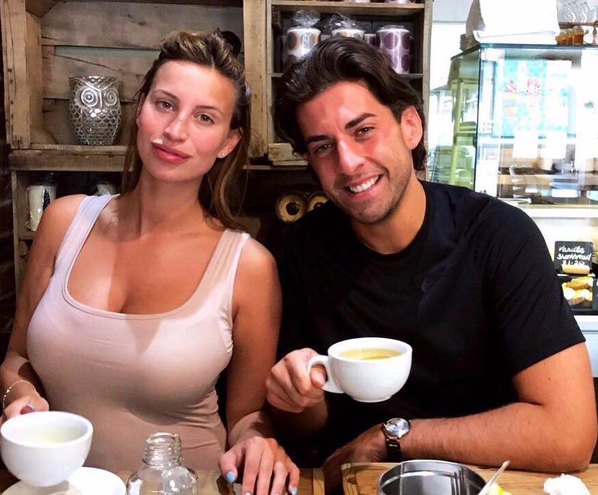  The old Towie pals caught up over a cuppa