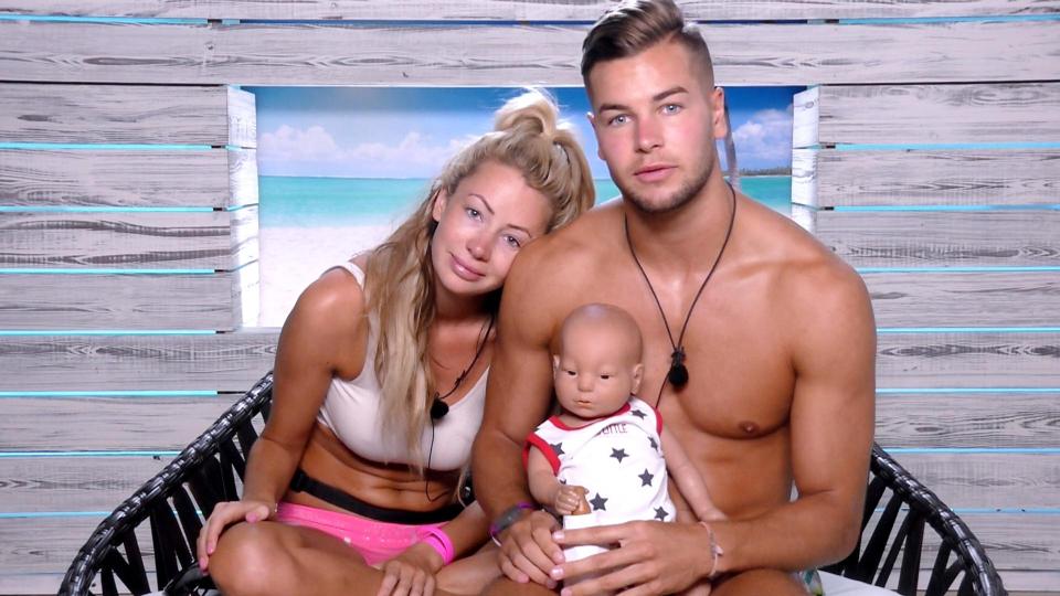  Chris Hughes and Olivia Attwood become parents during tonight's baby-themed task