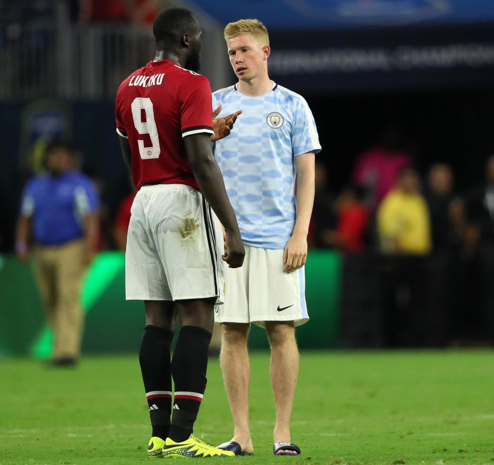  Belgian international team-mates Romelu Lukaku and Kevin de Bruyne talk after the game in Houston