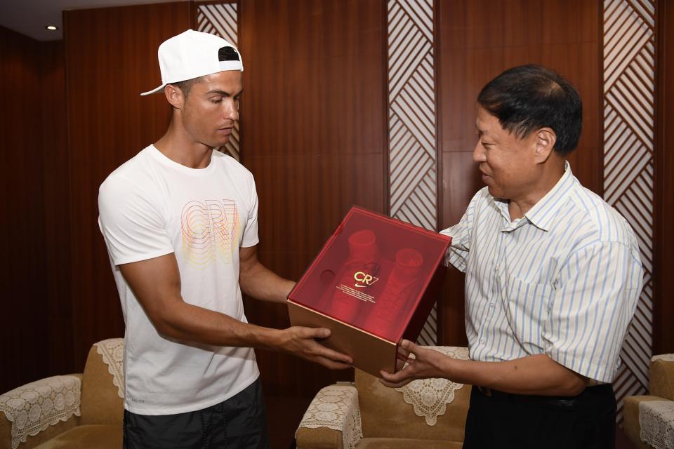  Cristiano Ronaldo has been in touch with Neymar while he is away in China