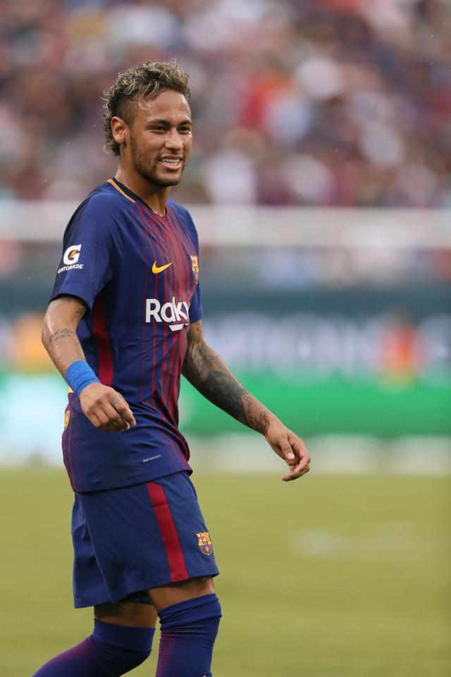  Neymar is on the verge of completing a move to PSG that would change the face of football transfers