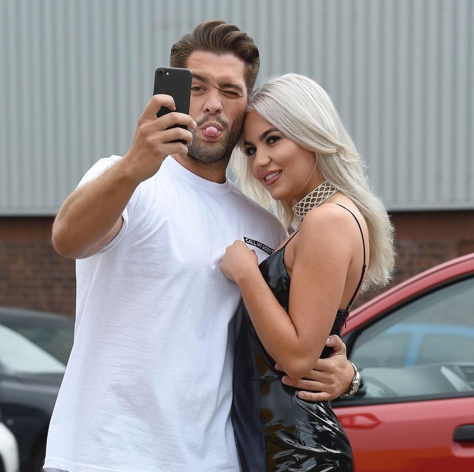  Jonny Mitchell and Chyna Ellis looked loved-up as they took selfies