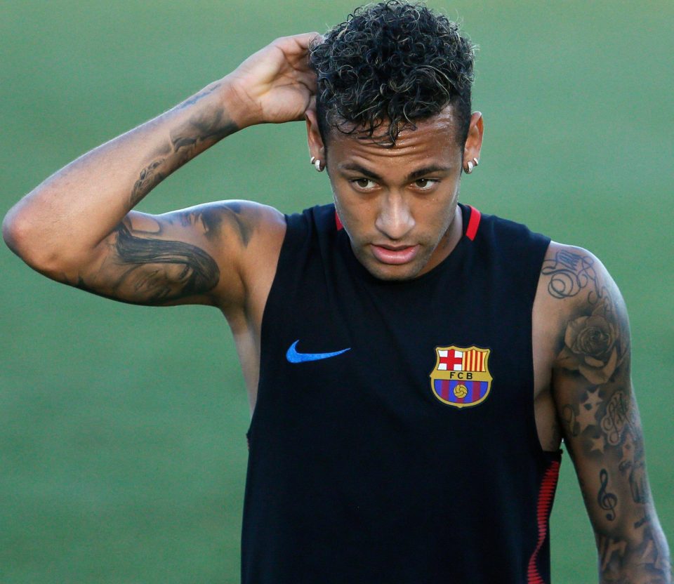  Neymar is expected to join PSG early this week