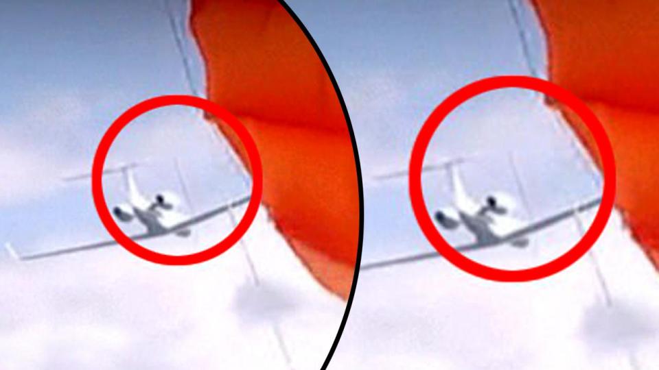  Viewers pointed out one of the parachute straps glitches for a second