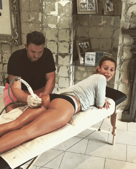  Amber Dowding has filmed herself having her second bum lift treatment