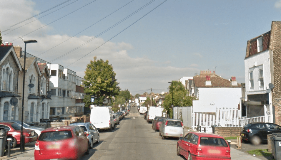  The man was found dead in Avenue Road, Tottenham