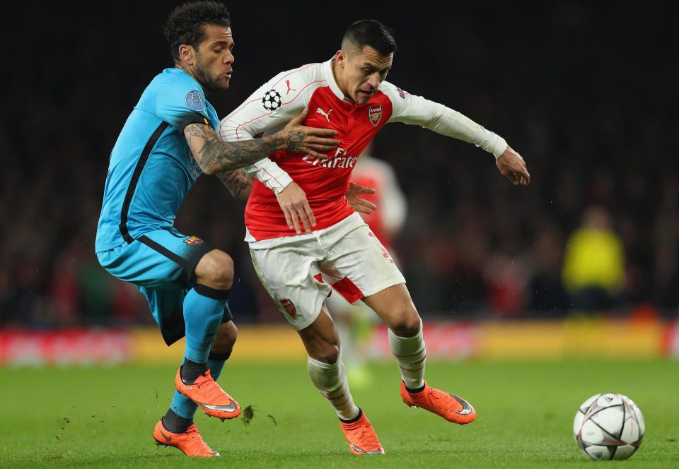  Dani Alves and Alexis Sanchez could be on the same side in Paris