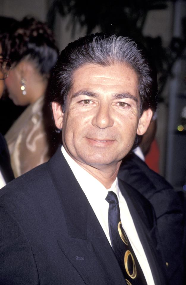  Robert Kardashian came from a wealthy family of Armenian descent and became known as a supporter of OJ Simpson during his murder trial