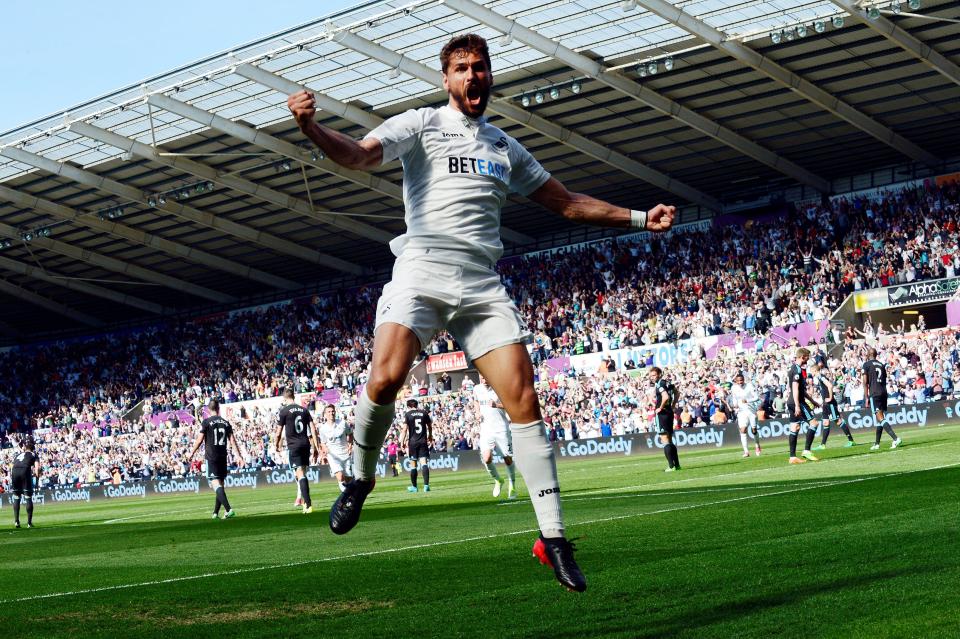  Chelsea are close to signing Fernando Llorente from Swansea