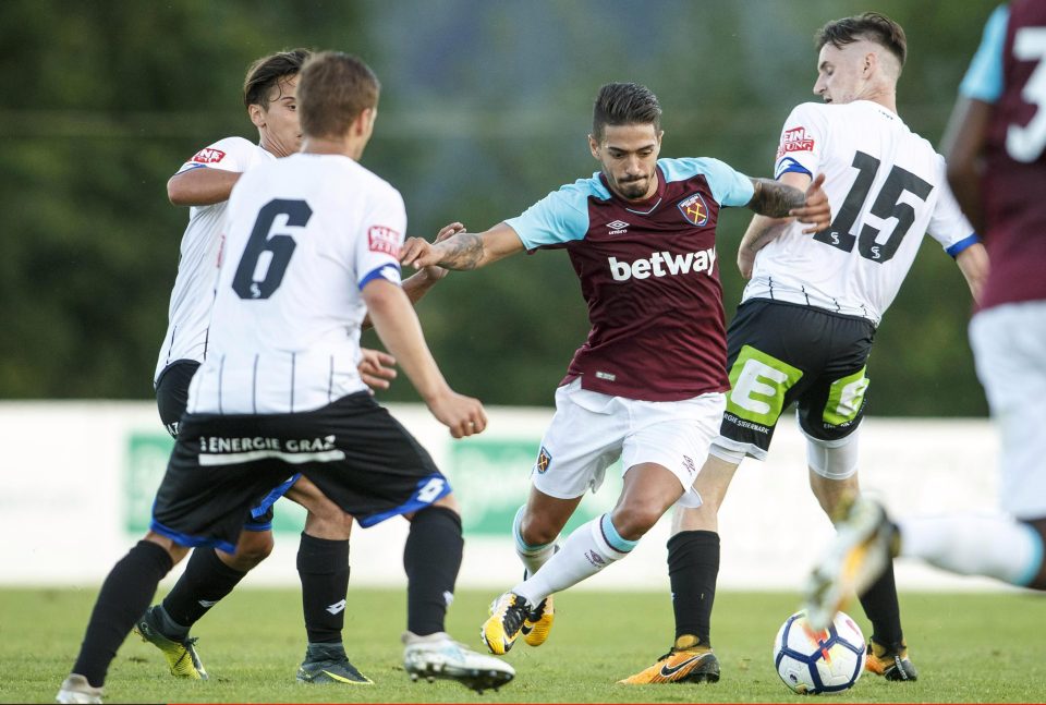  West Ham are desperate to tie Manuel Lanzini down to a new long-term contract