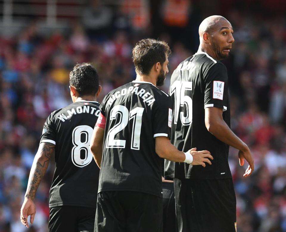  Steven N'Zonzi has reportedly handed in a transfer request