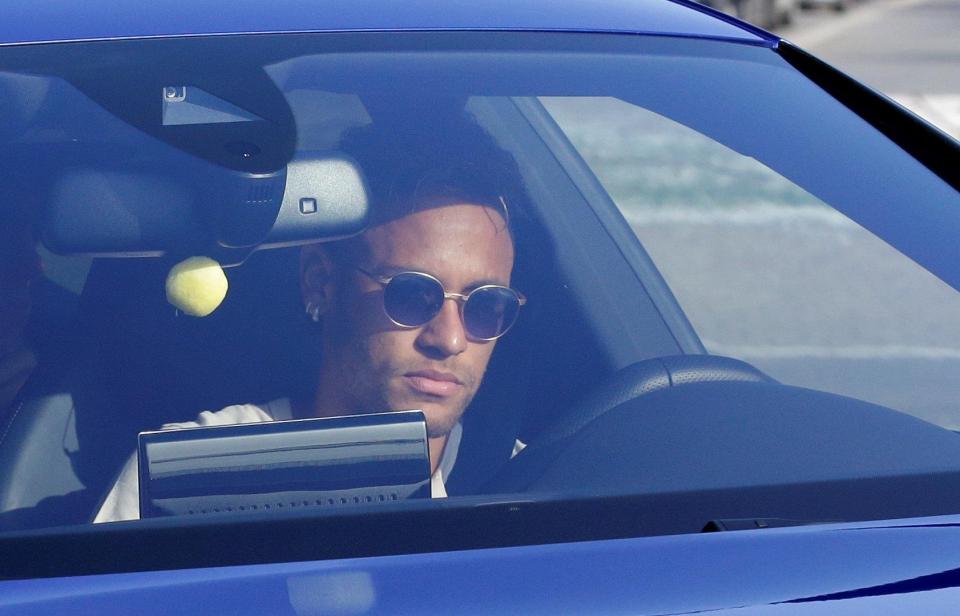  Neymar said his goodbyes to Barcelona team-mates early on Wednesday