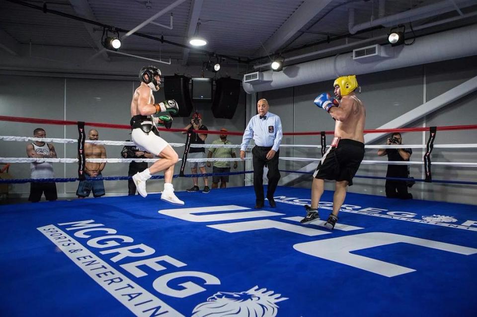  Paulie Malignaggi (right) during his sparring session with Conor McGregor