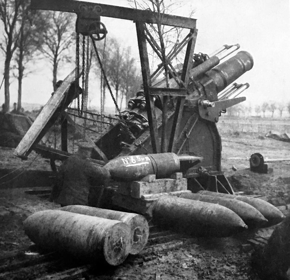  A 15inch Howitzer gun in action