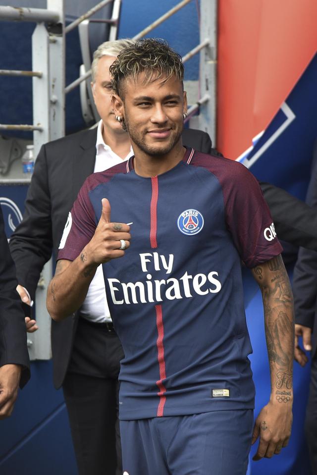  The total cost of Neymar's move to PSG is thought to be £352m