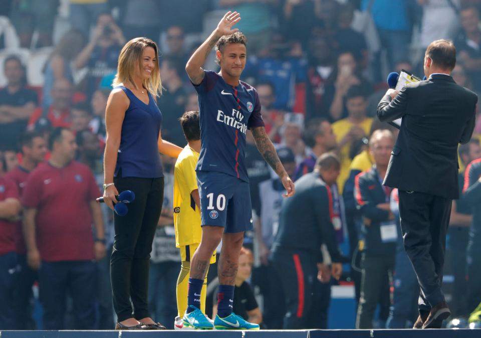  PSG sold a staggering 10,000 shirts in one day after joining from Barcelona