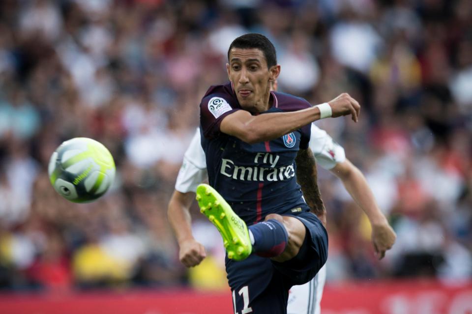  Barcelona are chasing a move for PSG midfielder Angel Di Maria